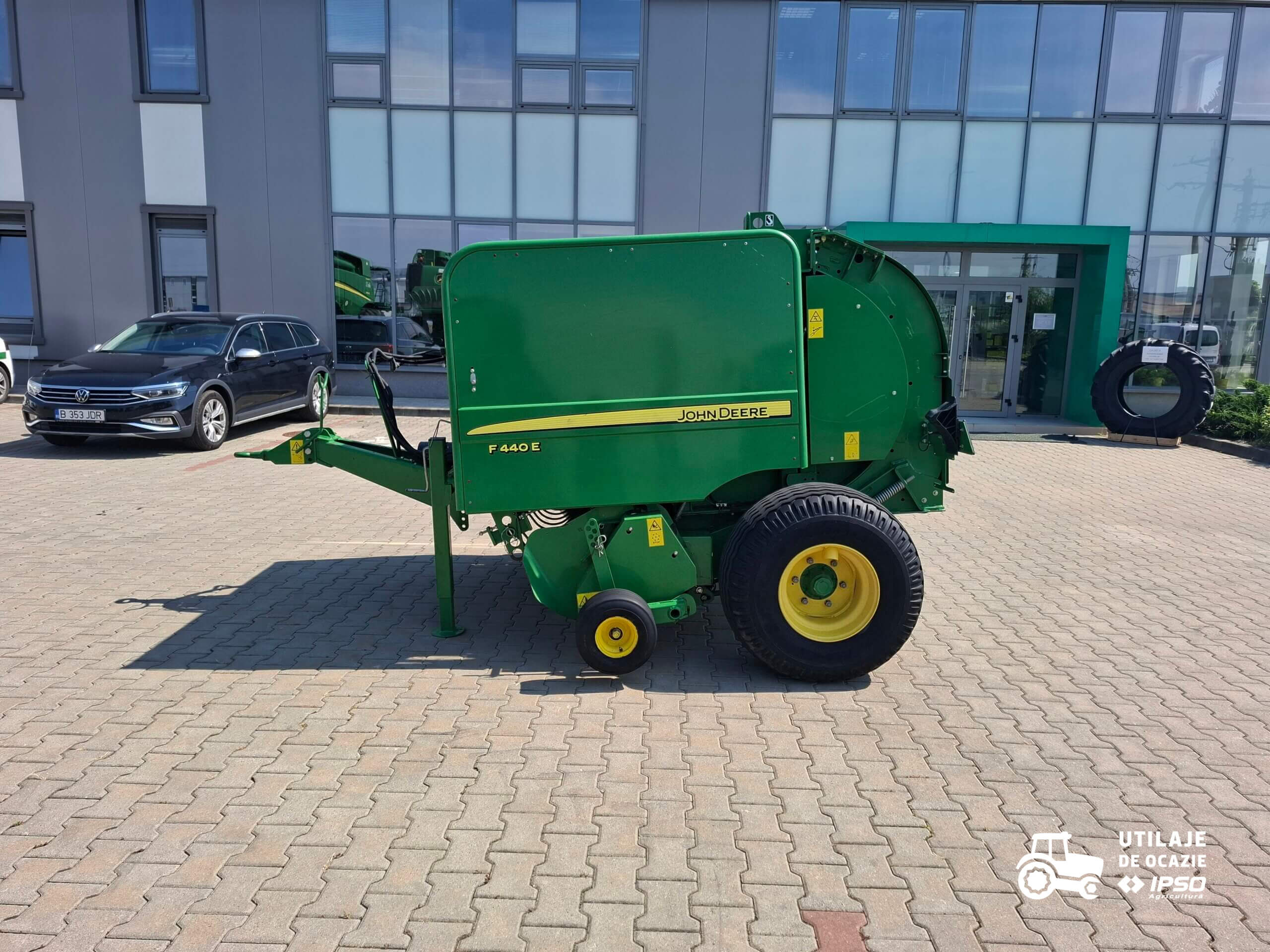 Presa de balotat John Deere model F440E