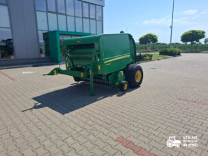 Presa de balotat John Deere model F440E