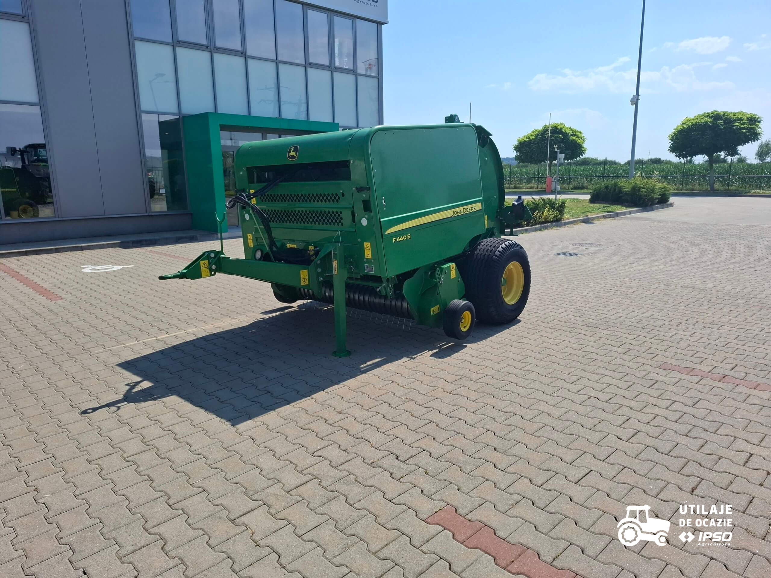 Presa de balotat John Deere model F440E