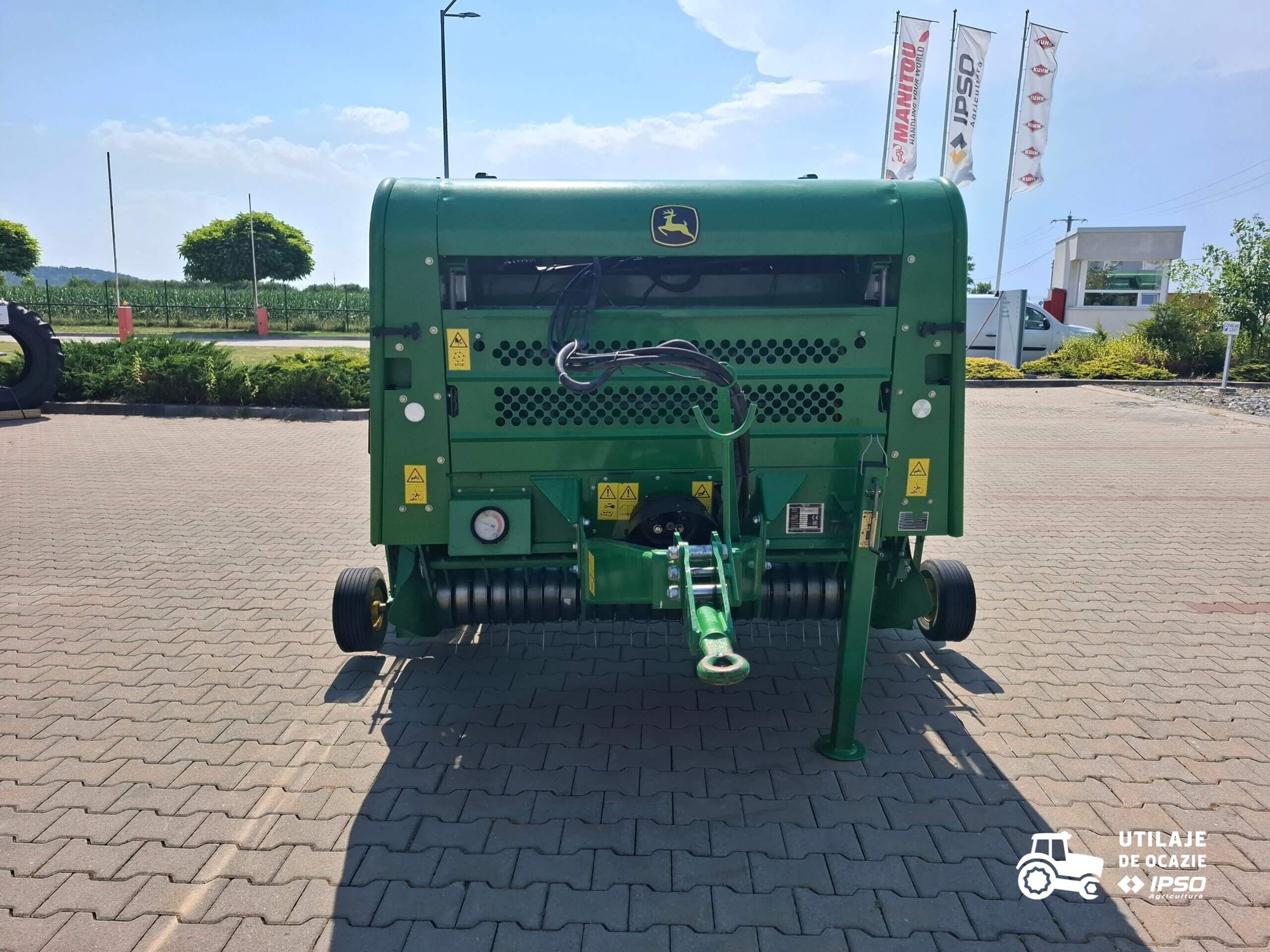 Presa de balotat John Deere model F440E
