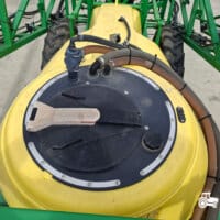 Sprayer tractat John Deere 724