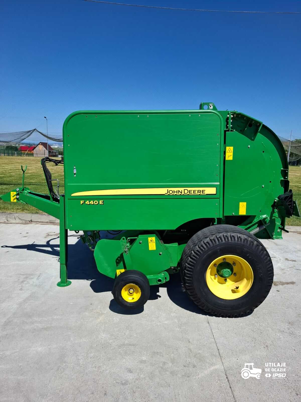 Presa de balotat John Deere model F440E