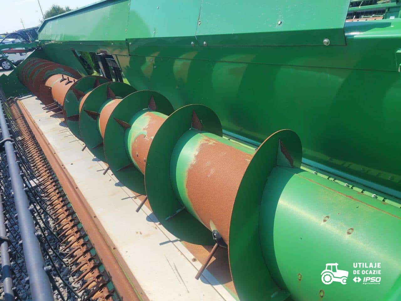 John Deere S770 + Header paioase