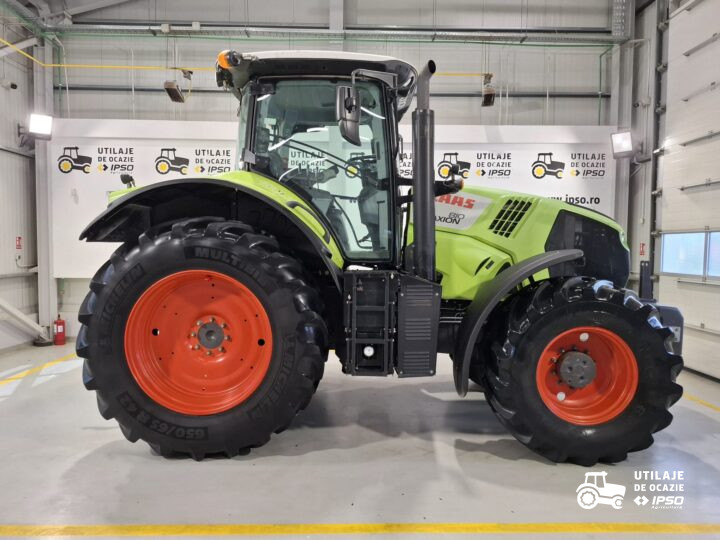 Claas Axion 810