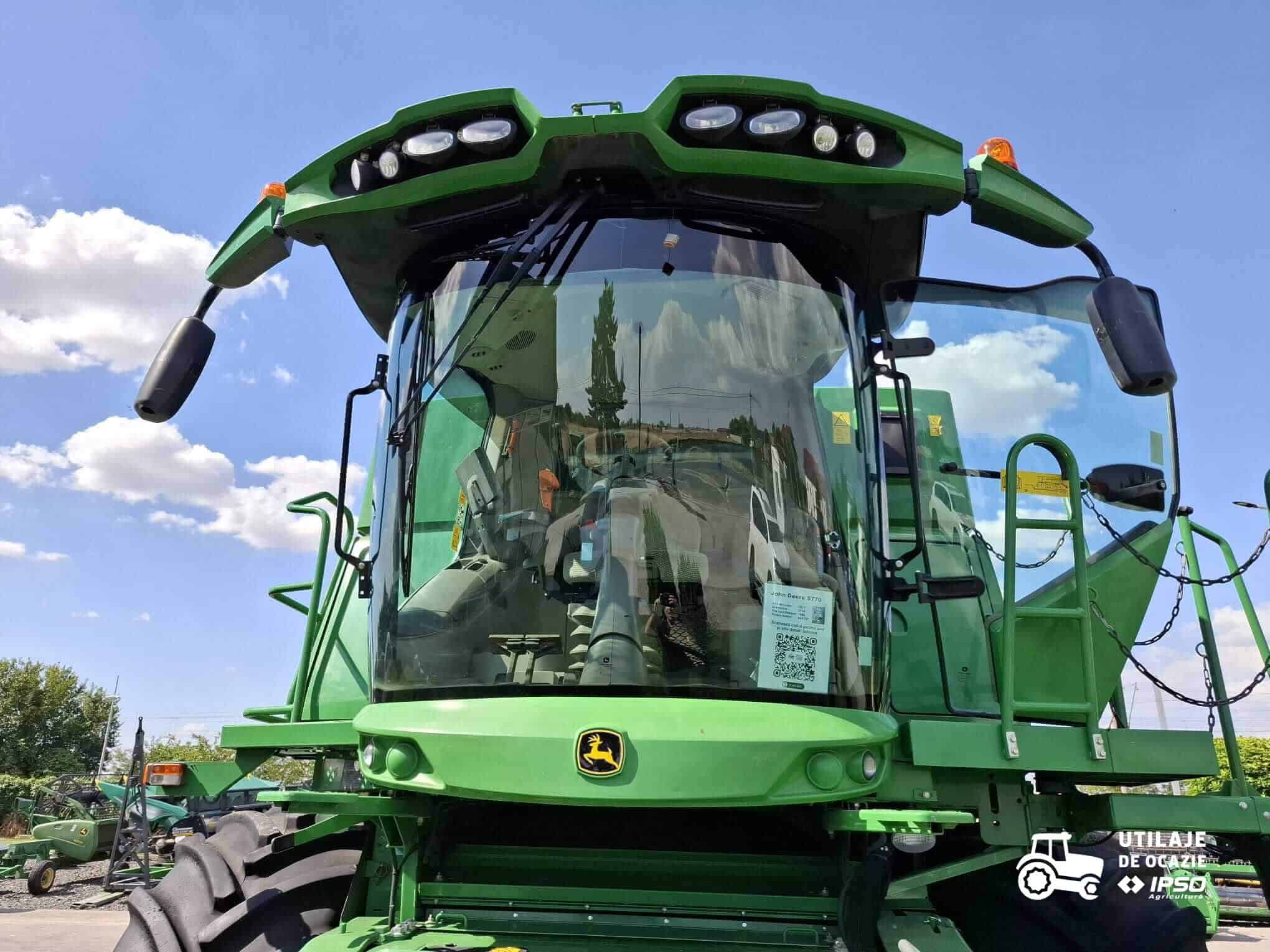 John Deere S770 + Header paioase