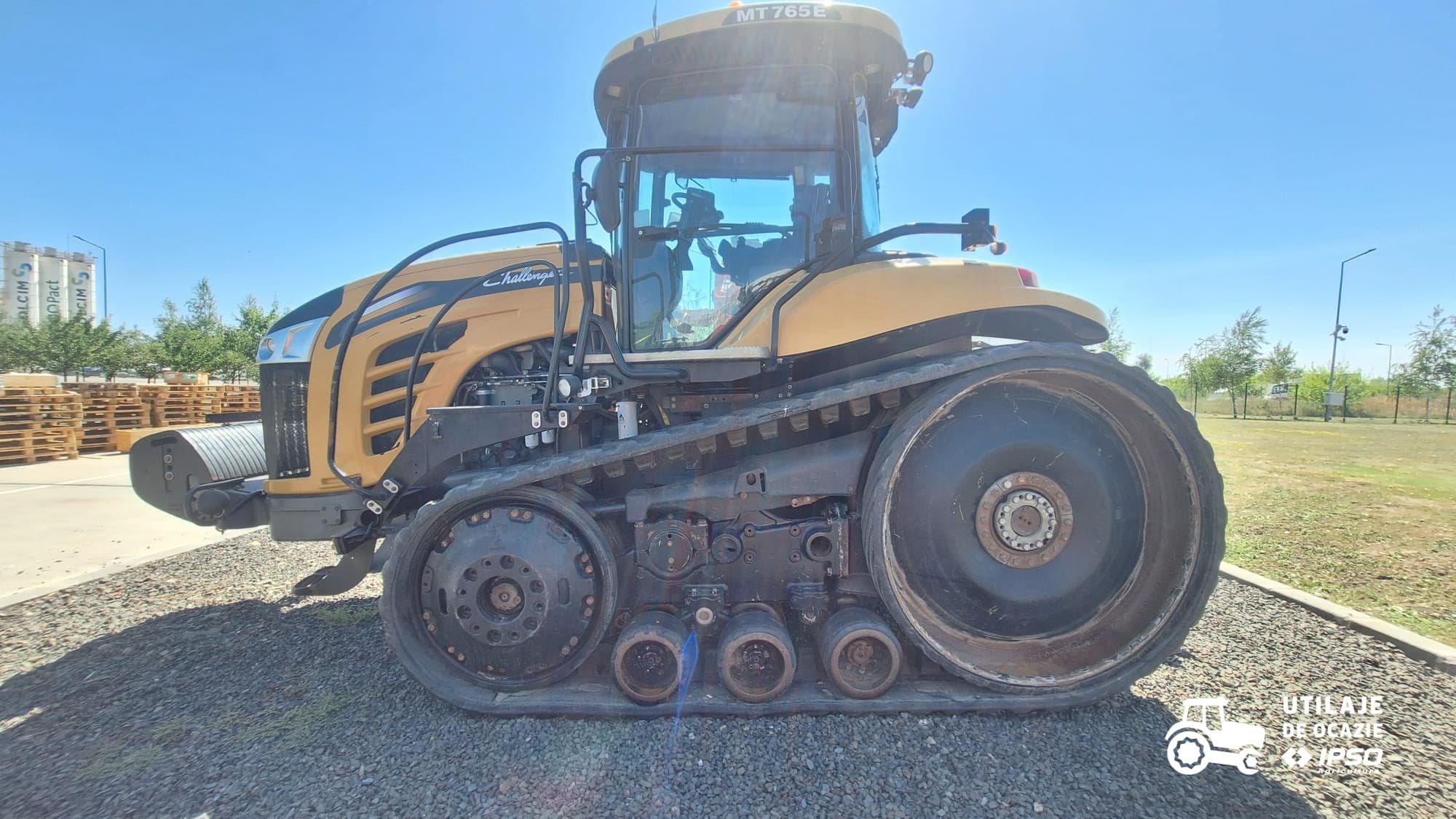 Challenger MT 765E