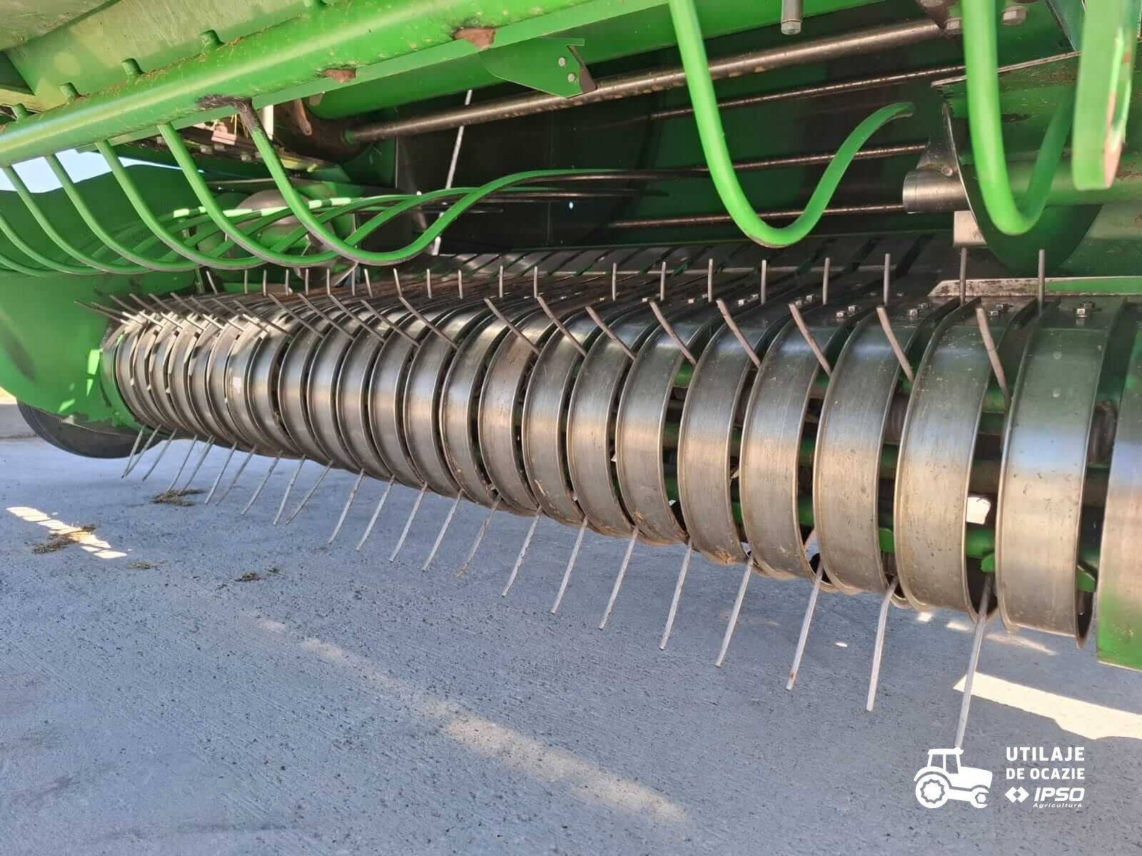 Presa de balotat John Deere model F440E
