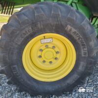 John Deere W550