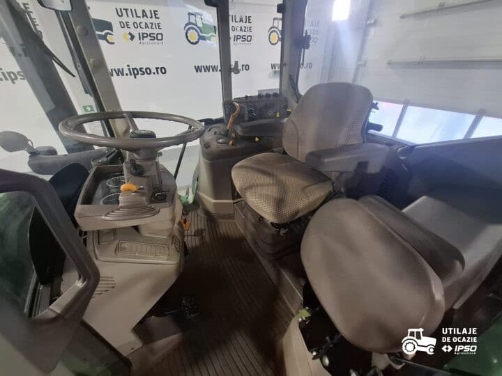 John Deere 6195M