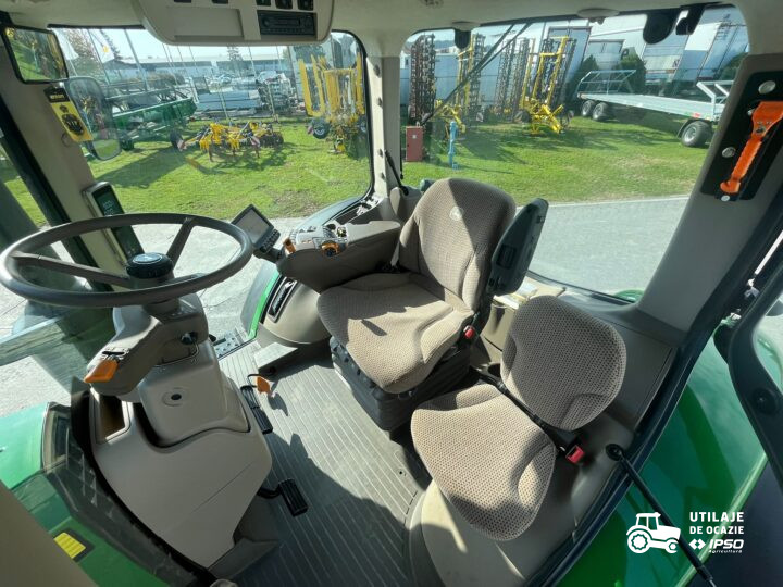 John Deere 8370R
