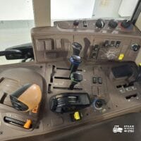 John Deere 6195M