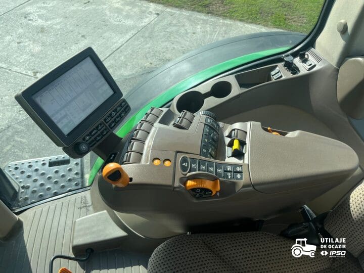 John Deere 8370R