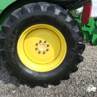 John Deere W440 + Header paioase