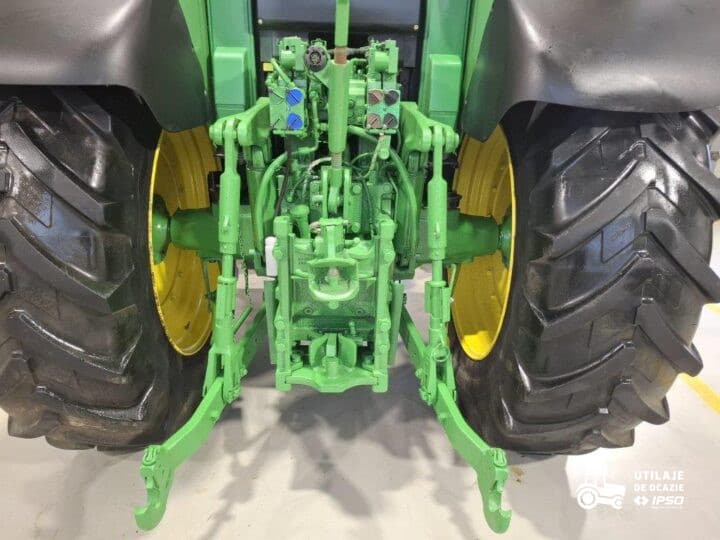 John Deere 6930