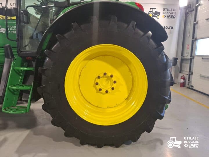 John Deere 6930