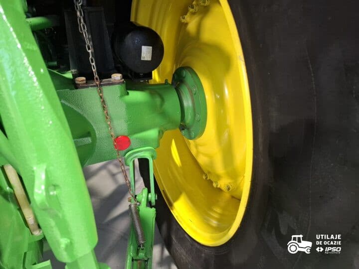 John Deere 6195M