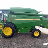 John Deere W440 + Header paioase