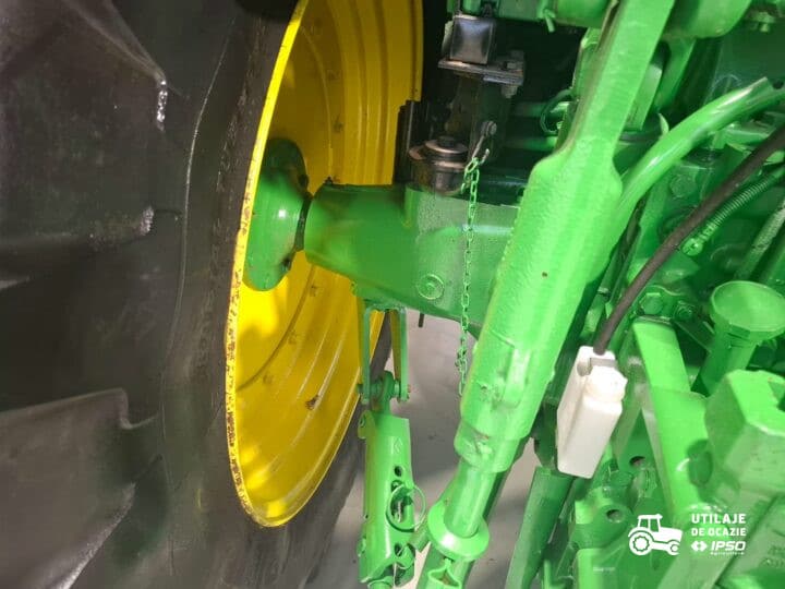 John Deere 6930