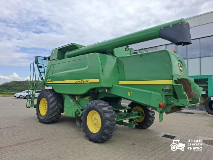 John Deere W540 + Header paioase