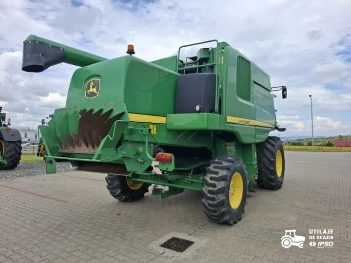 John Deere W540 + Header paioase