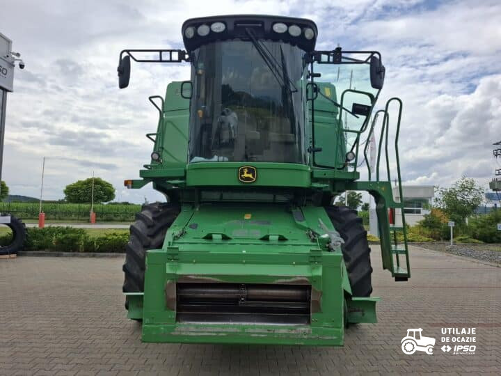John Deere W540 + Header paioase