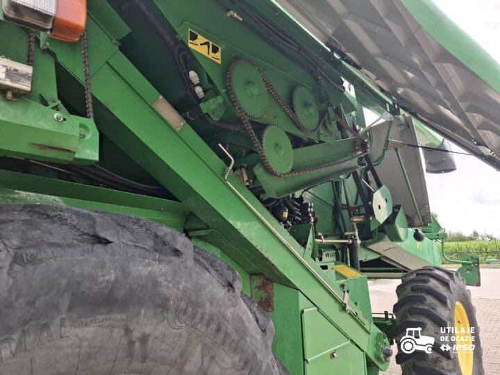 John Deere W540 + Header paioase
