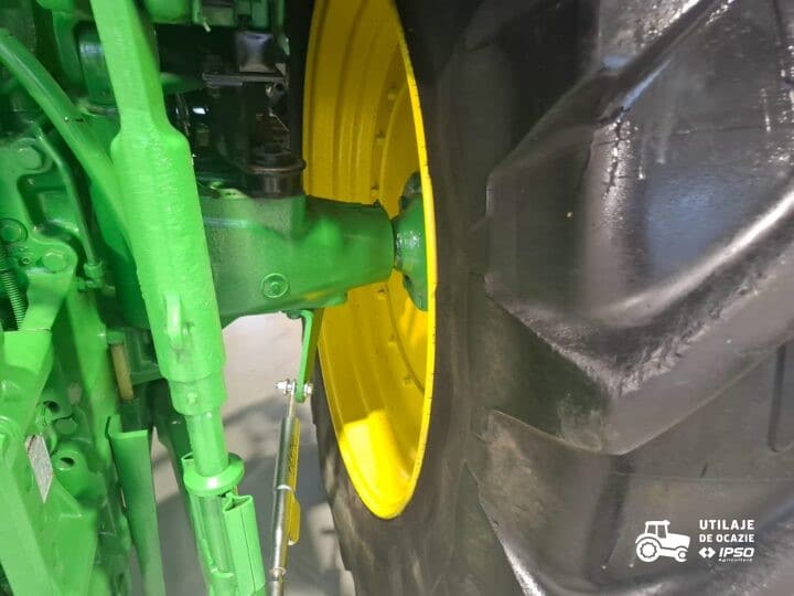 John Deere 6930