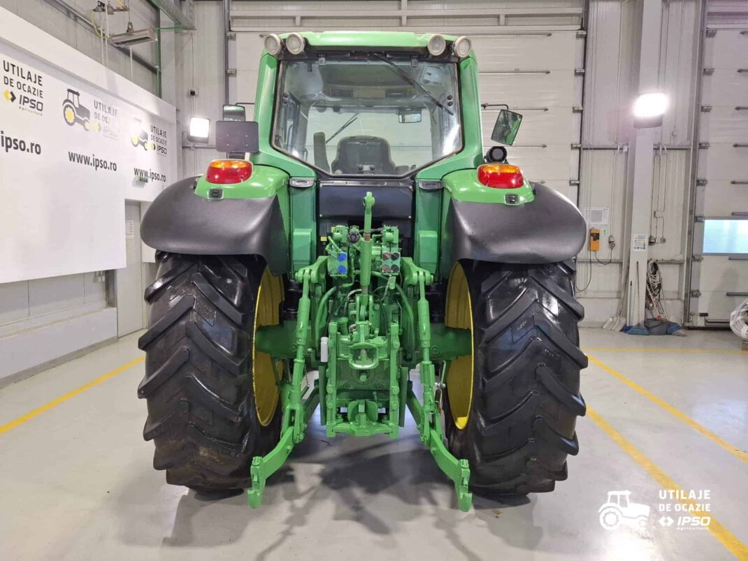 John Deere 6930