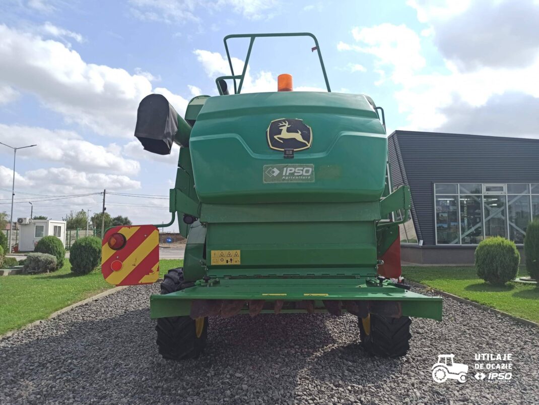 John Deere W440 + Header paioase
