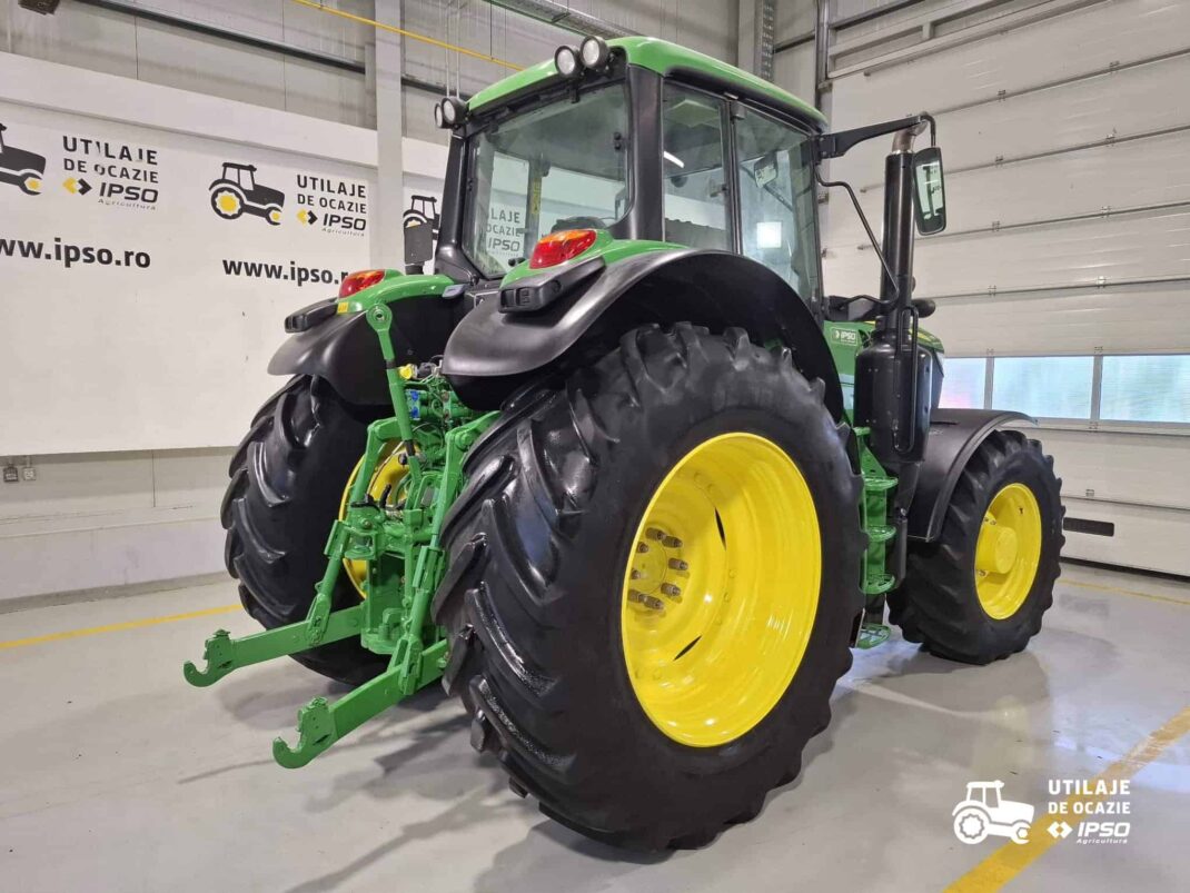 John Deere 6195M