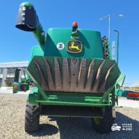 John Deere W550