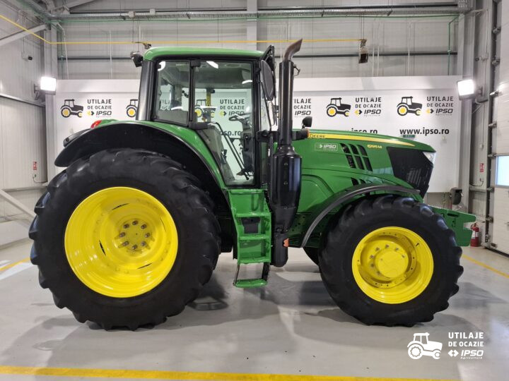 John Deere 6195M
