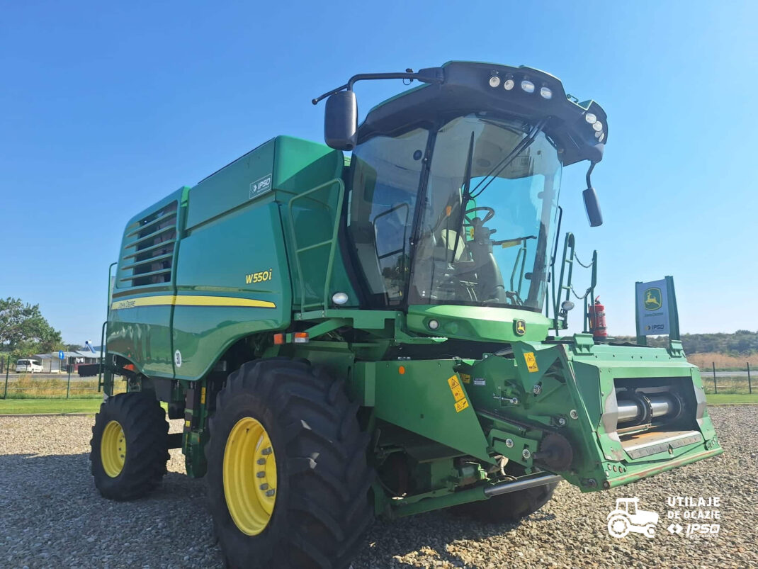 John Deere W550 + Header paioase