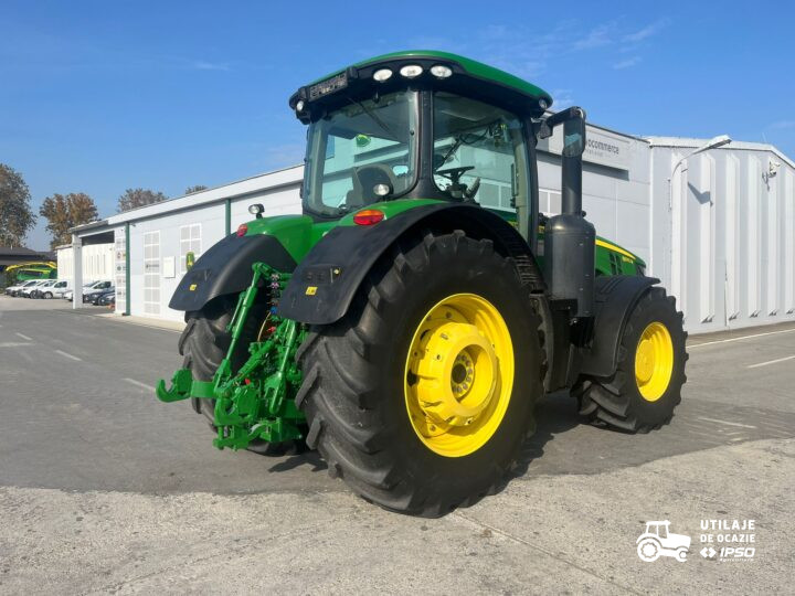 John Deere 8370R