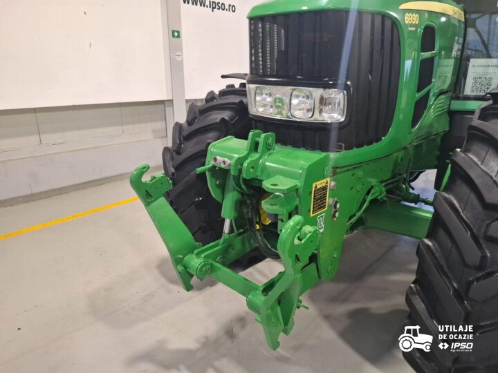 John Deere 6930
