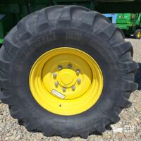 John Deere W550