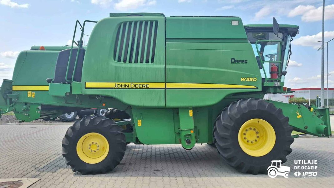 John Deere W550 + Header paioase