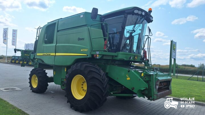 John Deere W550 + Header paioase