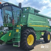 John Deere W550 + Header paioase