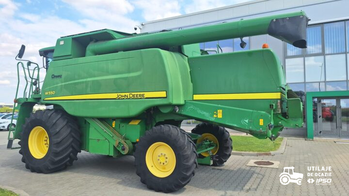 John Deere W550 + Header paioase