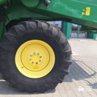 John Deere W550 + Header paioase