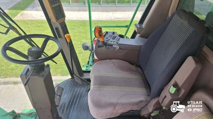 John Deere W550 + Header paioase