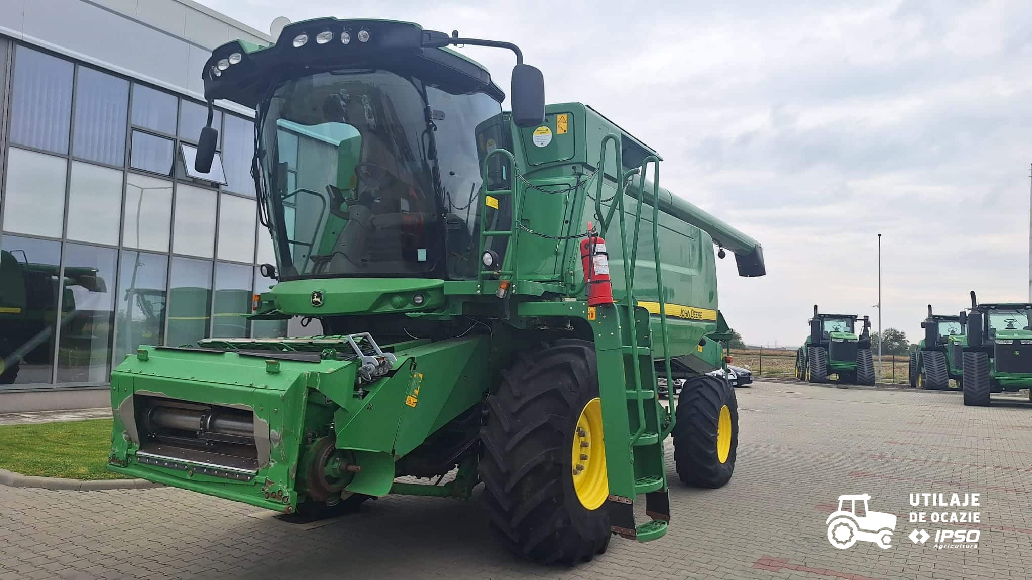 John Deere W540 + Header paioase