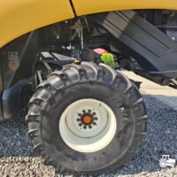 Combina New Holland model CR8070 + Header paioase