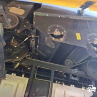 Combina New Holland model CR8070 + Header paioase