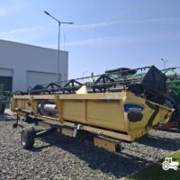 Combina New Holland model CR8070 + Header paioase