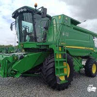 John Deere W660 + Header paioase