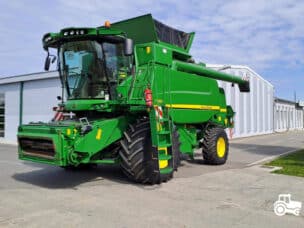 John Deere T660i + Header 622R