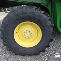 John Deere W660 + Header paioase