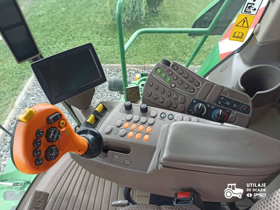 John Deere W540 + Header paioase